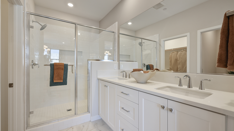 Crest Metro Heights Res1 Owners Bath 1of3 F3