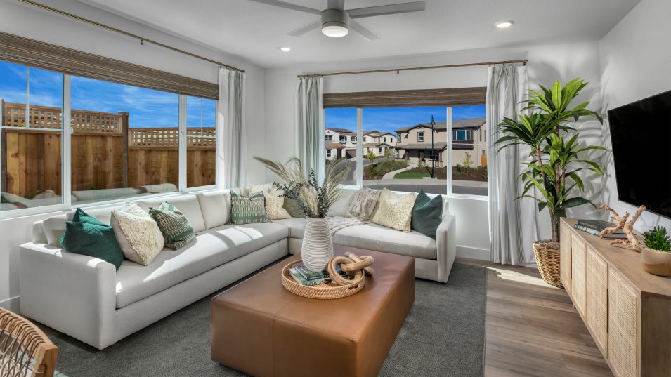 Residence 1X Family Room