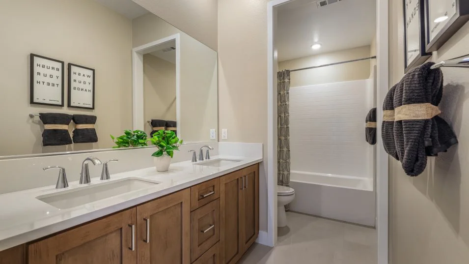 Residence 2X Bathroom 2