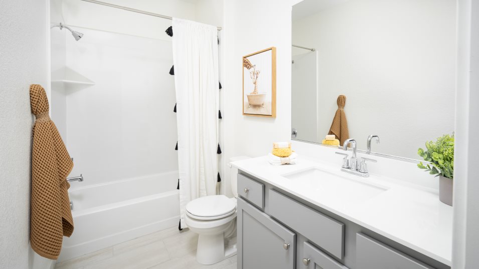 Residence 1944 Bathroom 2