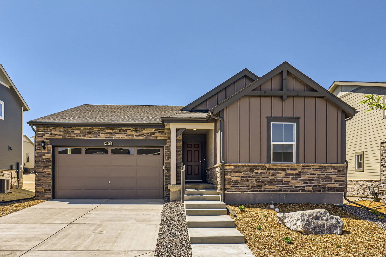 21966 E 39th Pl Exterior Front