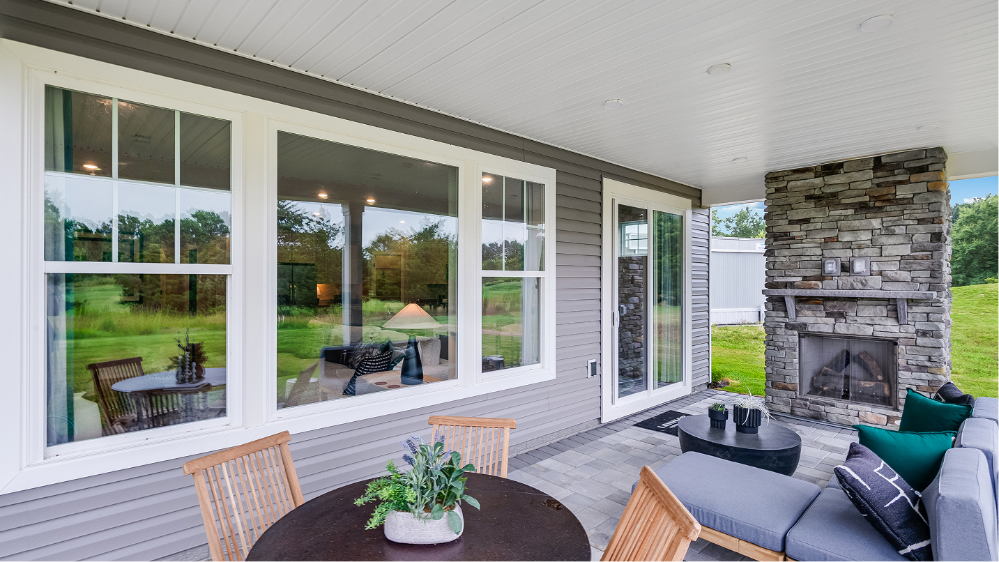 2540 Clearwater Opt Patio 2of3 F1 081925