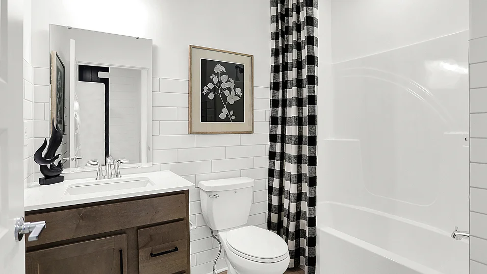 9232 Fletcher Bath2 F1 Base2