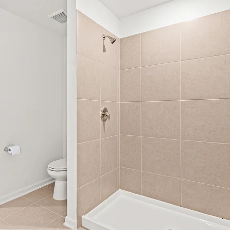 Florida CORE L004 Edison Owners Bath 2of2 F2 Base3 4 18 25