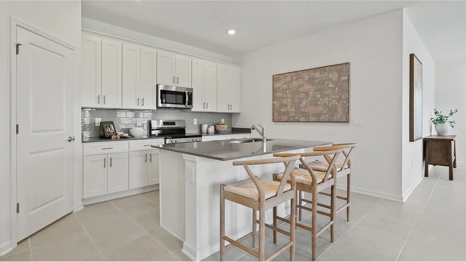 1561 Ventura Kitchen 2of2 F1