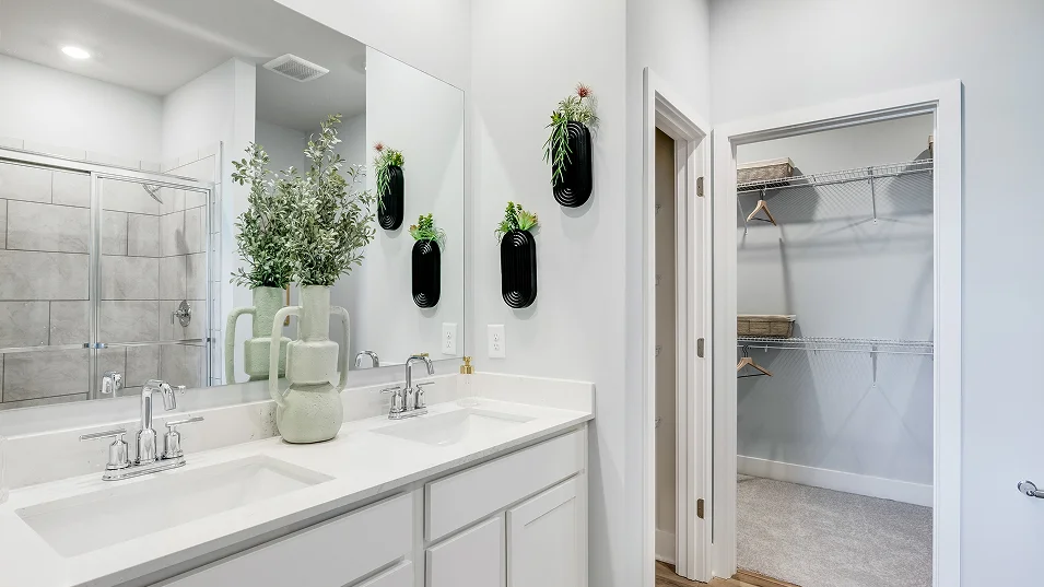 1844 Guilford Owners Bath F1