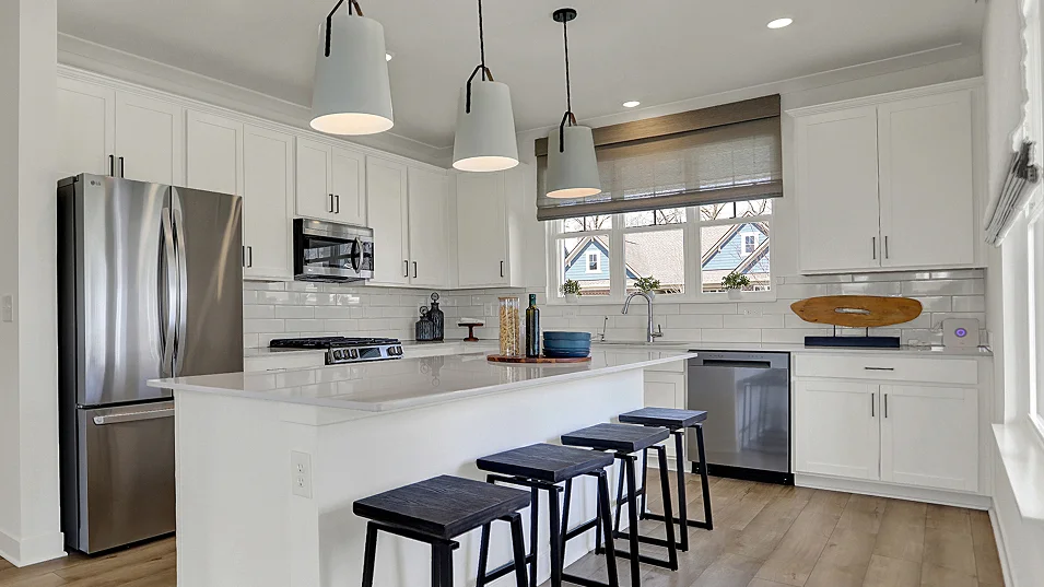 9241 Monroe Kitchen 1of5 051425