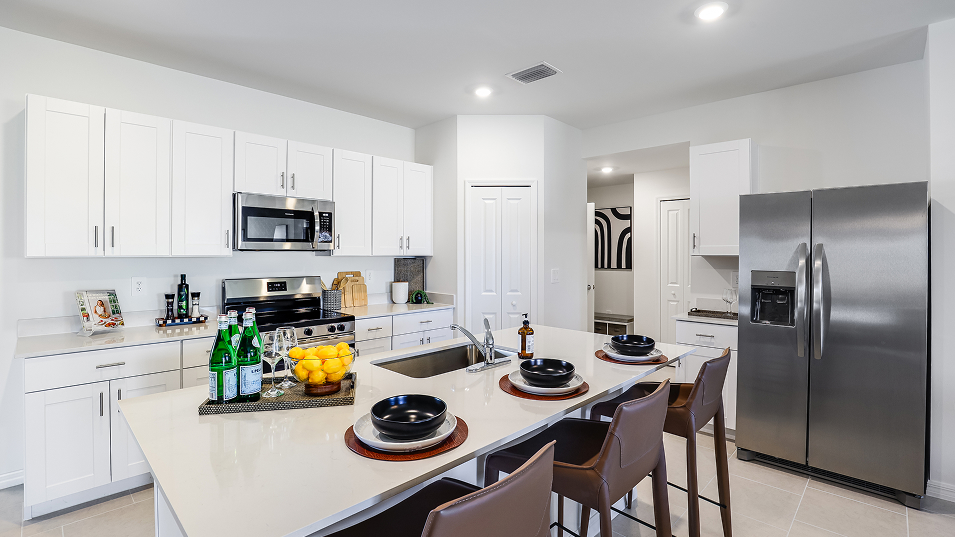 Florida Core P004 Frontier Kitchen 2of5 F1 Base6 10 24 25