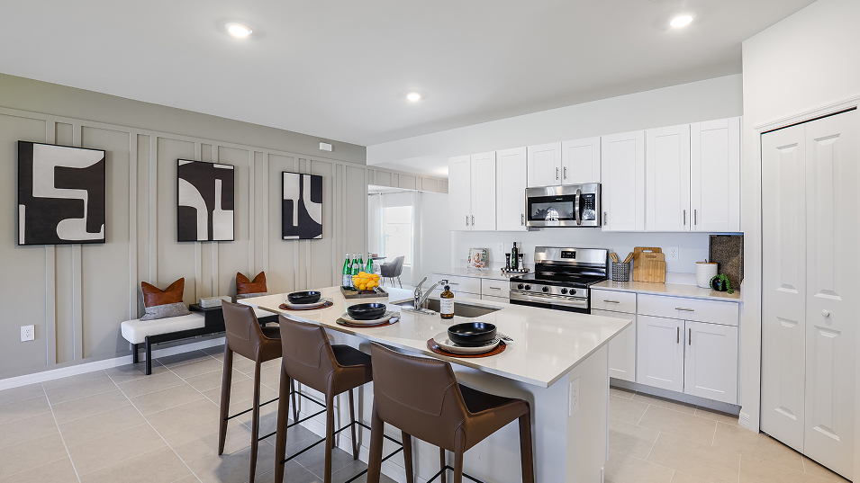 Florida Core P004 Frontier Kitchen 5of5 F1 Base6 10 24 25