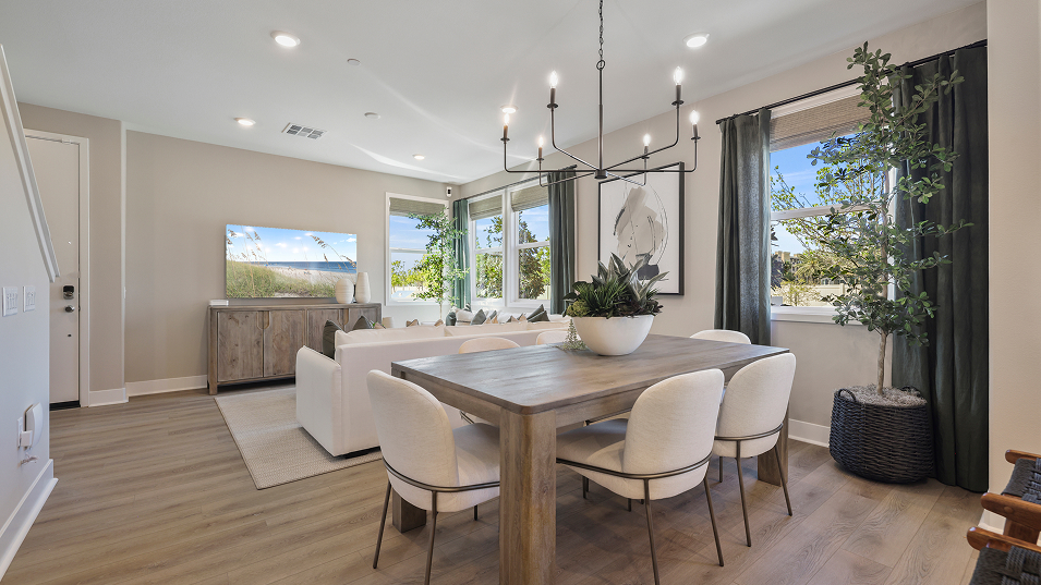 Brio Res4 Dining 1of3 F1