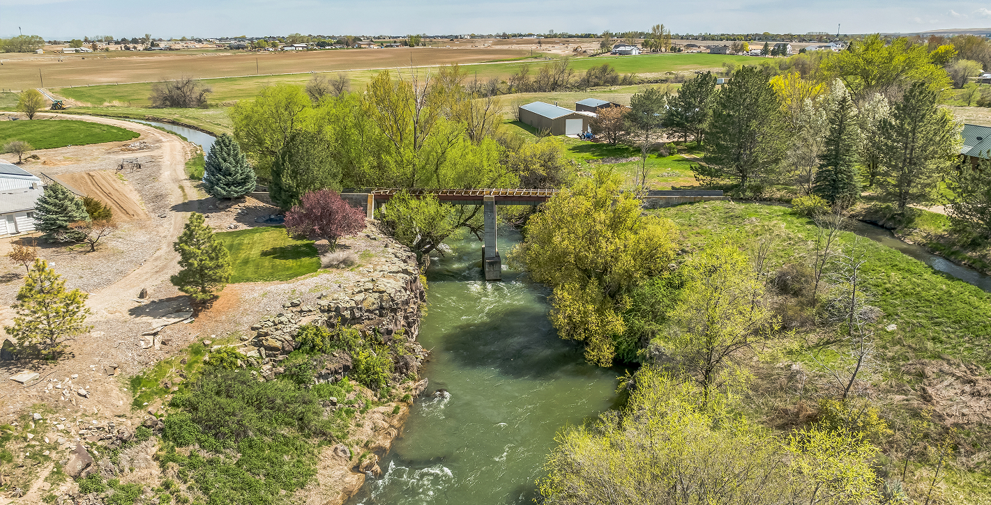 Kuna Indian Creek