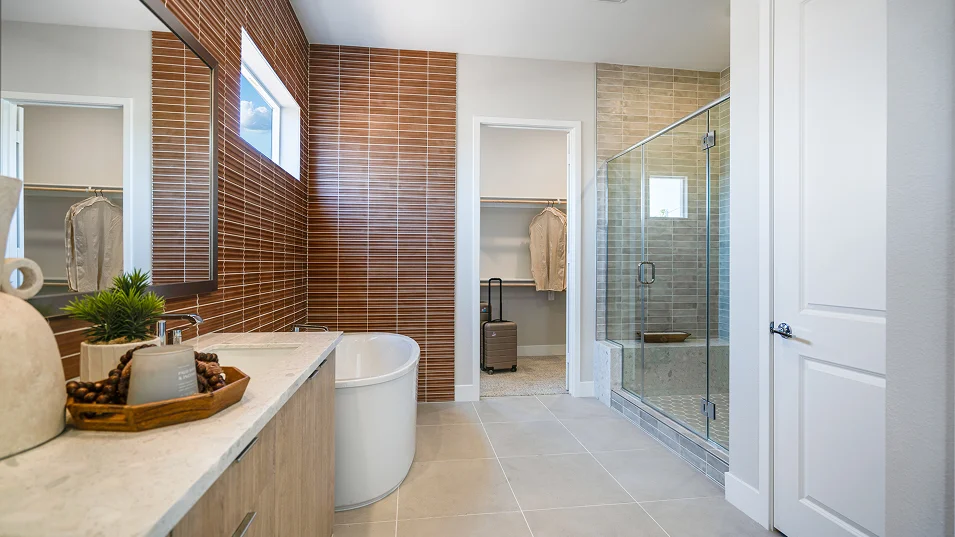 Canyon View Res2 Owners Bath 2of3 F1