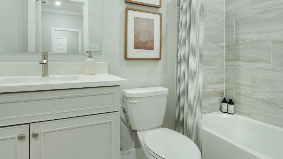 Bancroft Bathroom 2