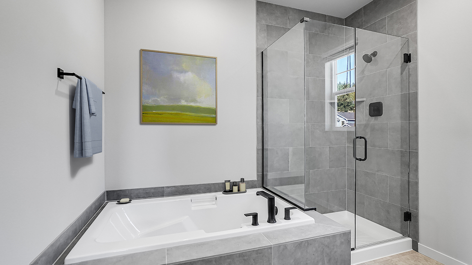 3249 Rochester Owners Bath 2of2 F2