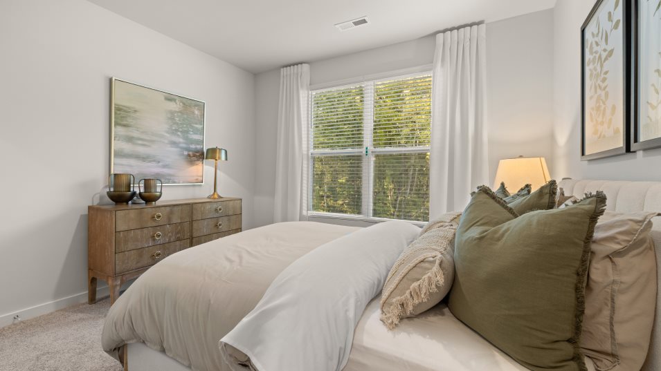 Winston Bedroom 5