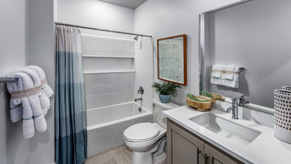 Residence 3 Bathroom 2