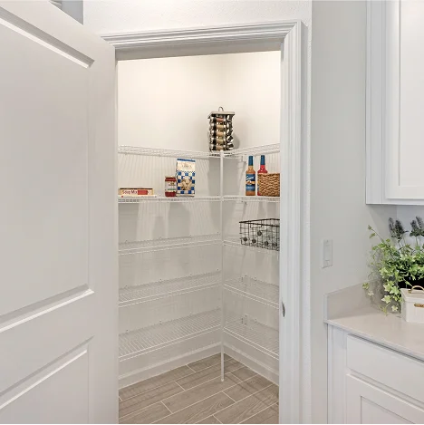 2106 Charle II Kitchen 9of9