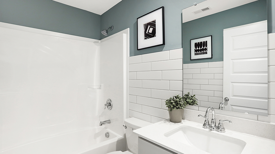 4807 Serenity Bath2 F1
