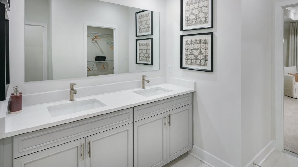 Lafayette Owners Bathroom