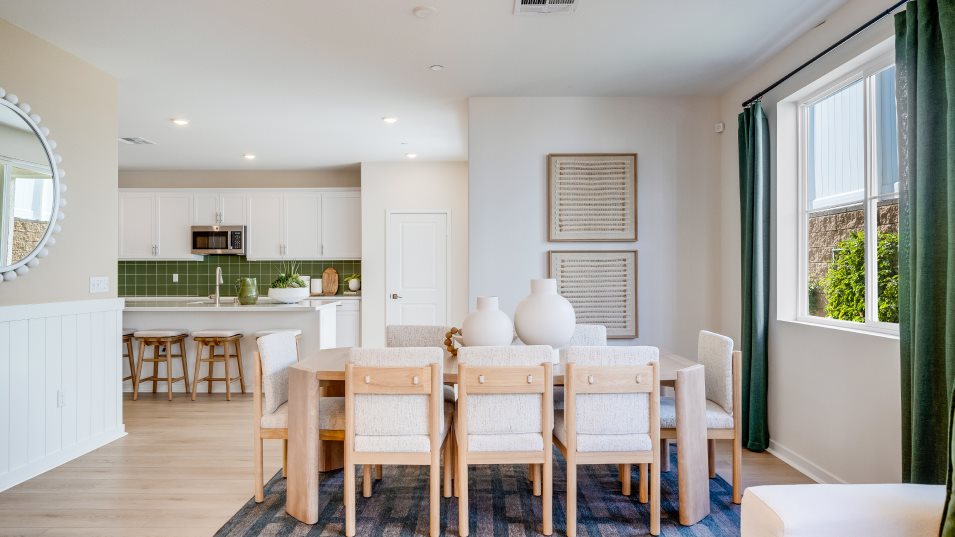 Marquise Sunstone Res 3 dining