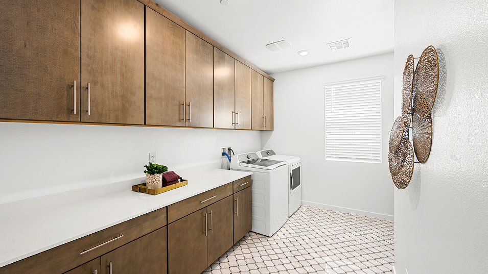 2550 Royal Laundry F1 1