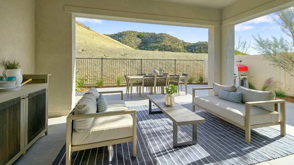 Furnished California Room