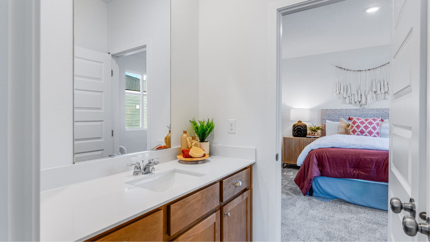 2242 Benton3 Car Bath2 F1 Base1