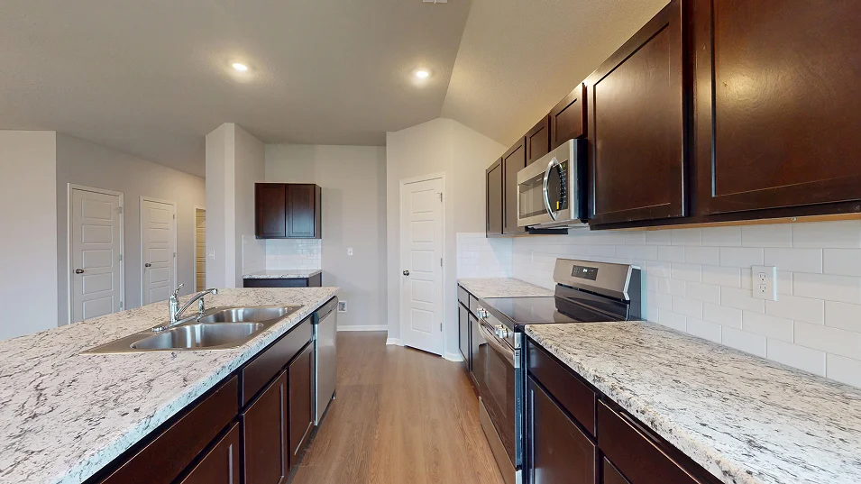 Taylor Core G300 Glenwood Kitchen 2of2 Matterport F1 Base2