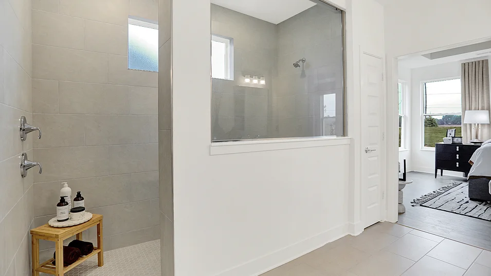 9251 Patoka Owners Bath 2of2 F1