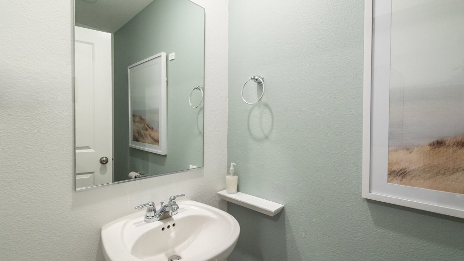 Dorothy Powder Room