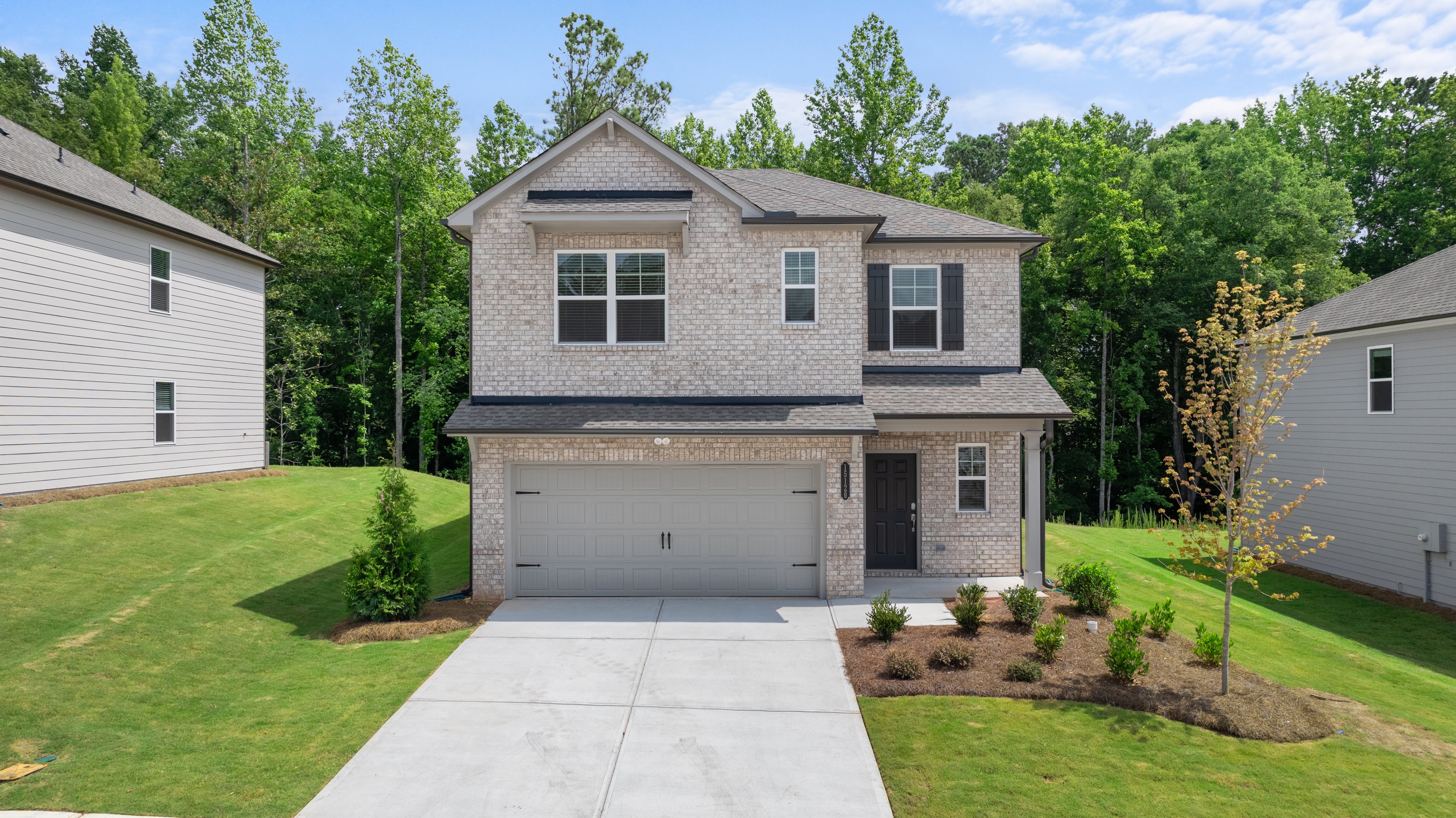 Image: Exterior of Atlanta home in Deerhaven community