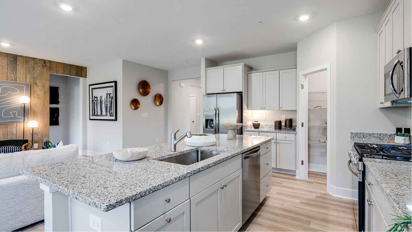 2540 Clearwater Kitchen 3of4 F1 081925