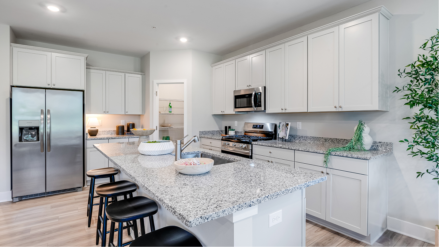 2540 Clearwater Kitchen 4of4 F1 081925