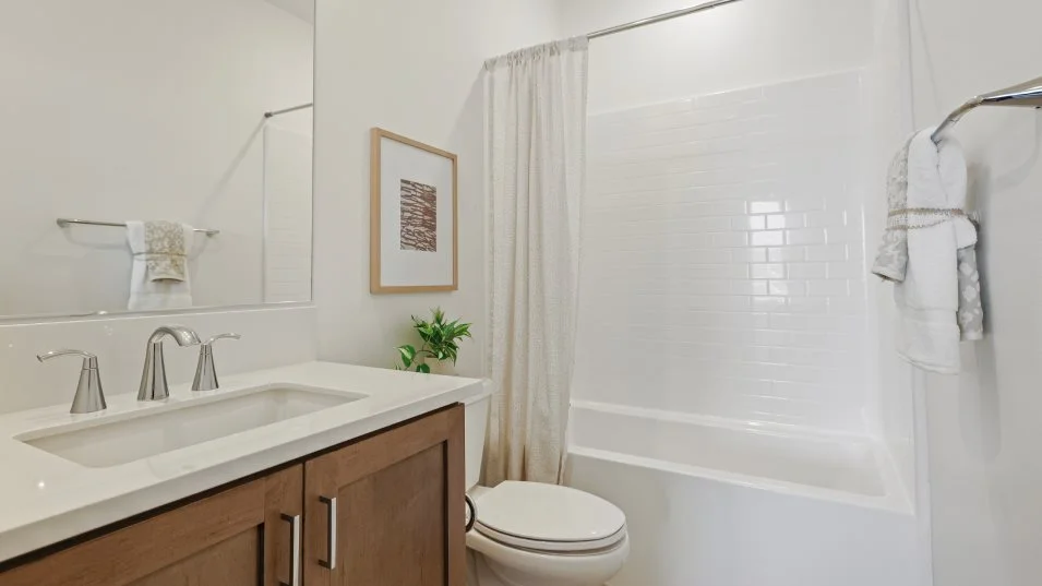 Residence 2X Bathroom 3