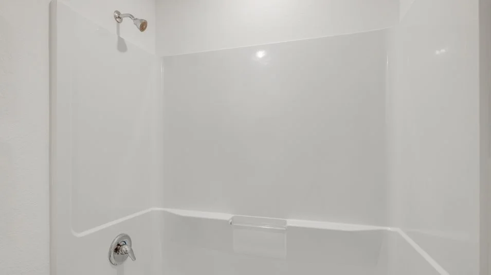 shower and bathtub combination