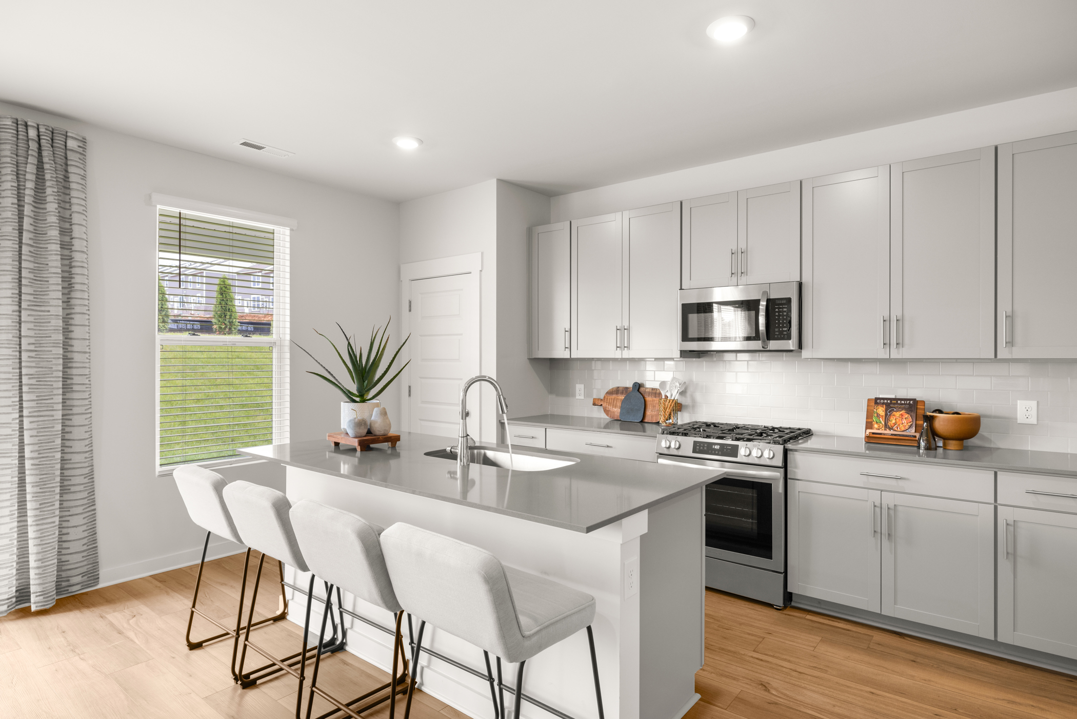 Drumwright Kingston Kitchen 1of6 F1