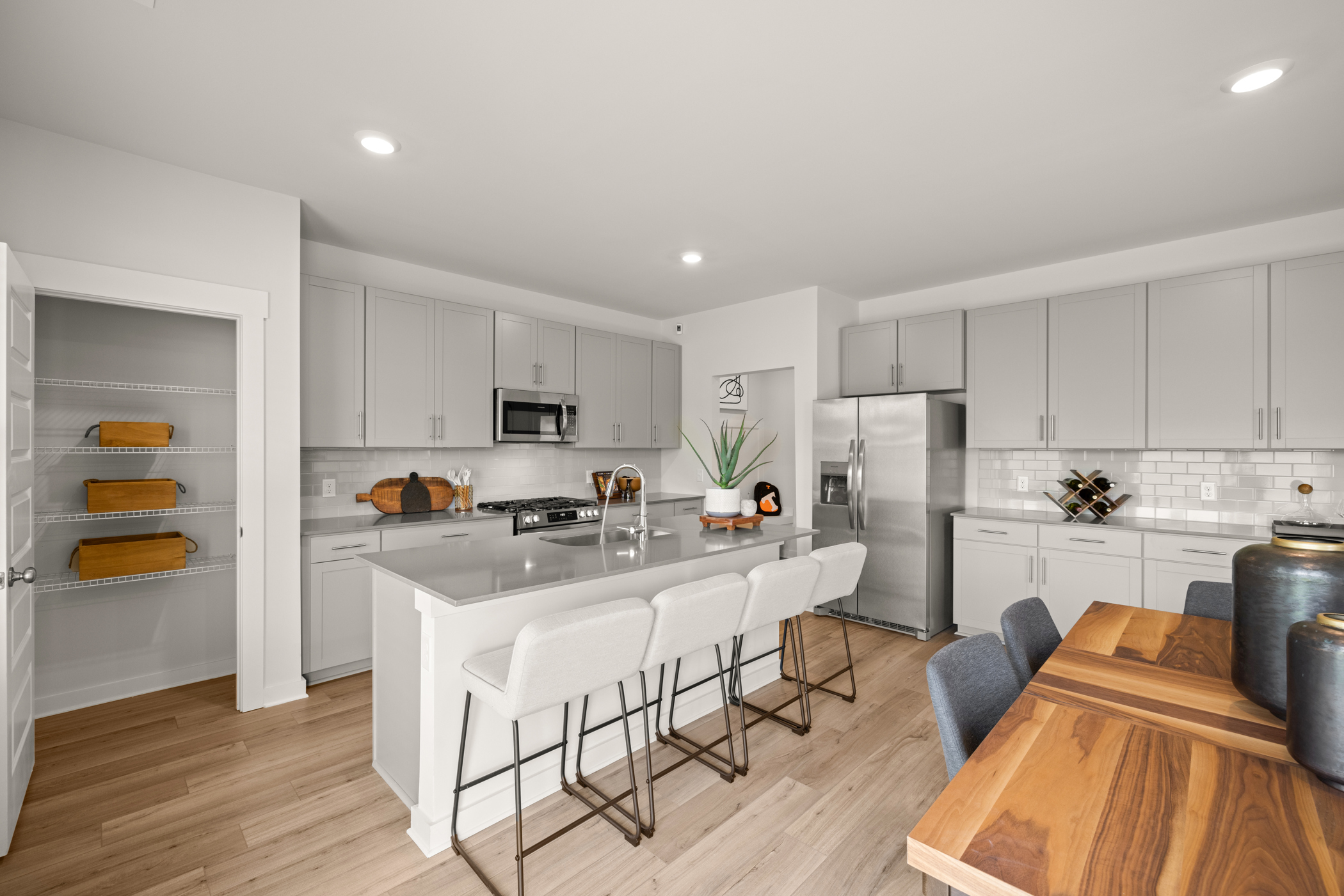 Drumwright Kingston Kitchen 2of6 F1