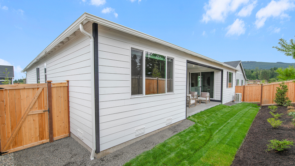 2241 Benton Exterior Back F1 Base2