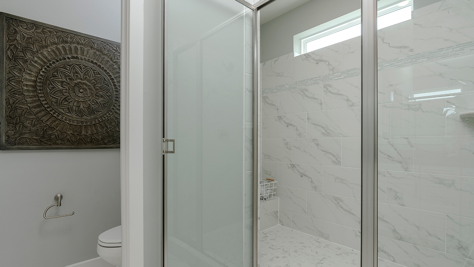 2050 Laguna Owners Bath 2of5 F1
