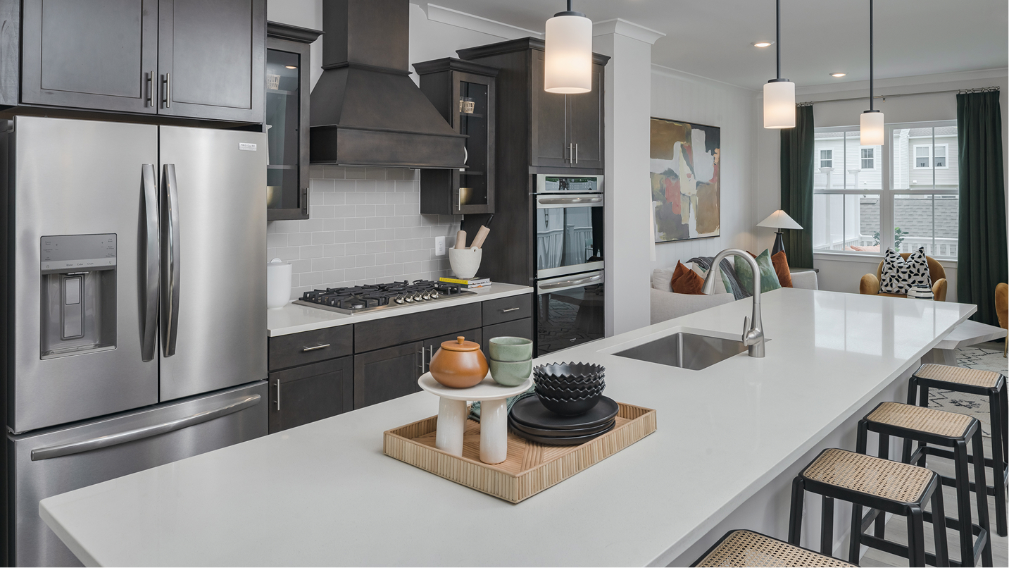 2705 Arcadia Kitchen 1of3 F2 Base3