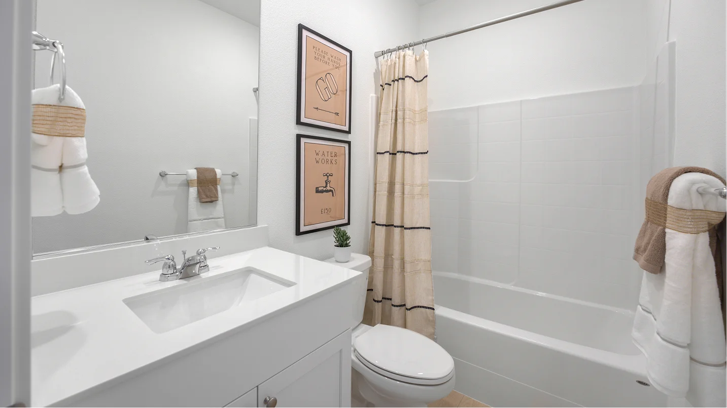 1832 Canterwood Bath2