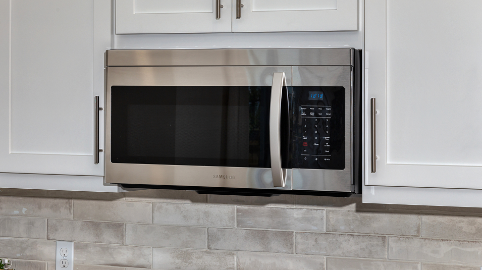 Mezzano Lakeshore Res3 EI Kitchen Microwave