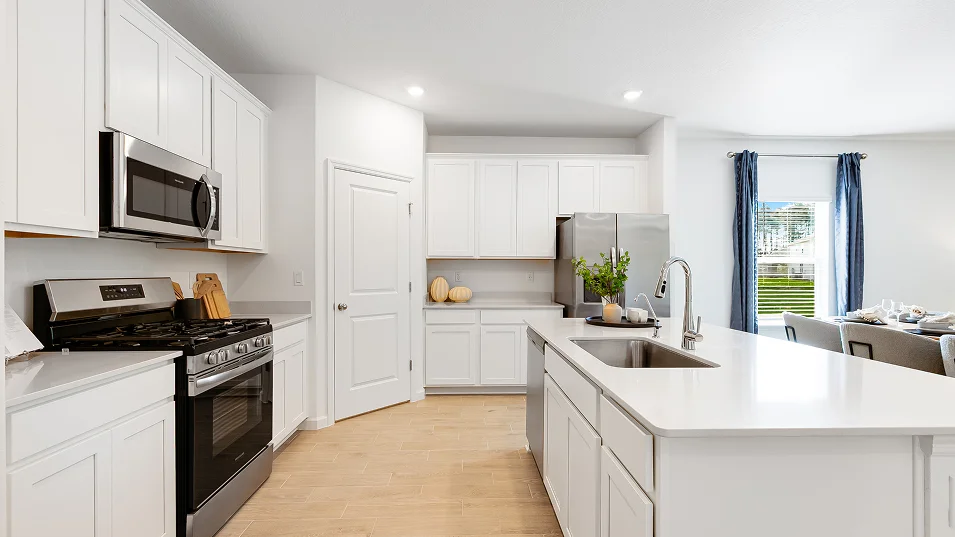 2106 Charle II Kitchen 4of7 F1 9 26 25