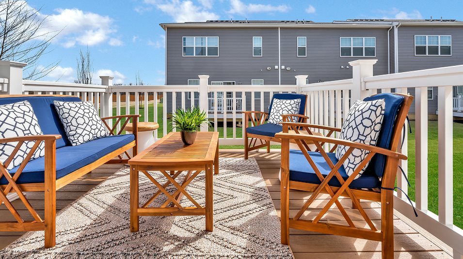 Outdoor deck