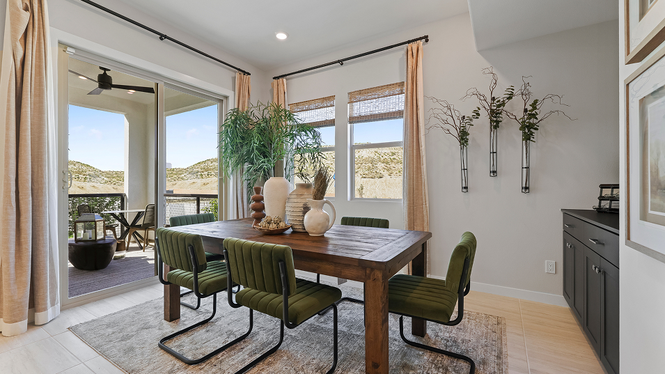 Vista Metro Heights Res3 Dining 3of4 F2