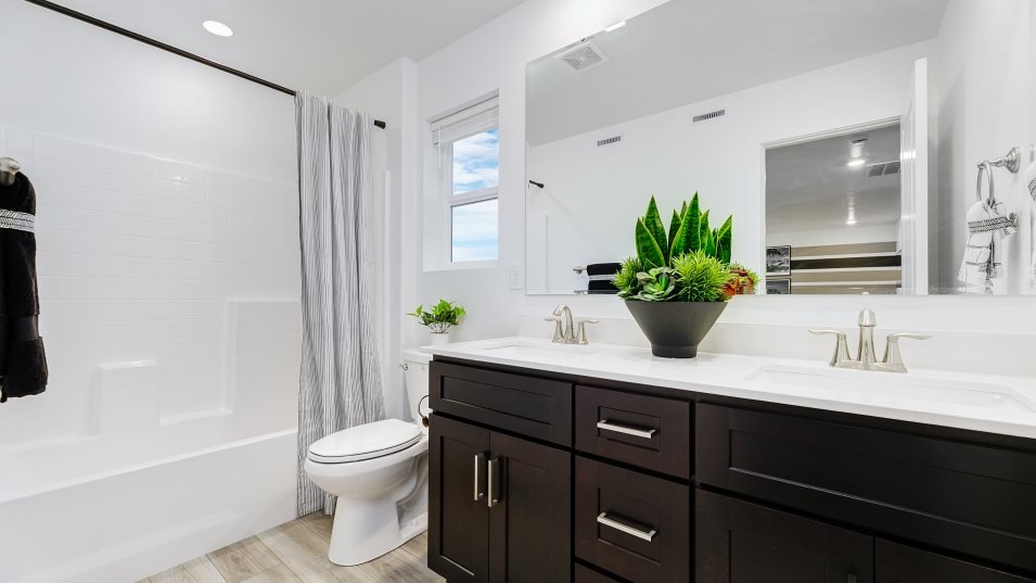 Plan 2949 Bathroom 3