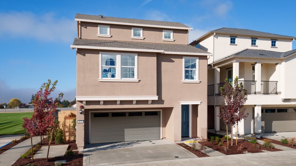 Residence 2072 front exterior