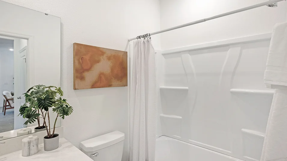 2172 Tivoli II Bath2 2of27 9 25