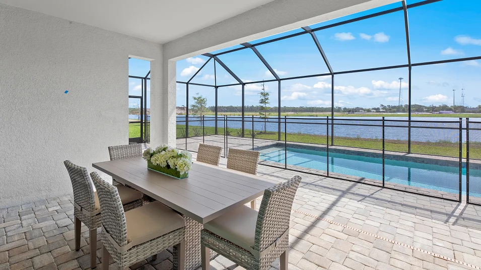 2444 Summerville II Lanai 1of4
