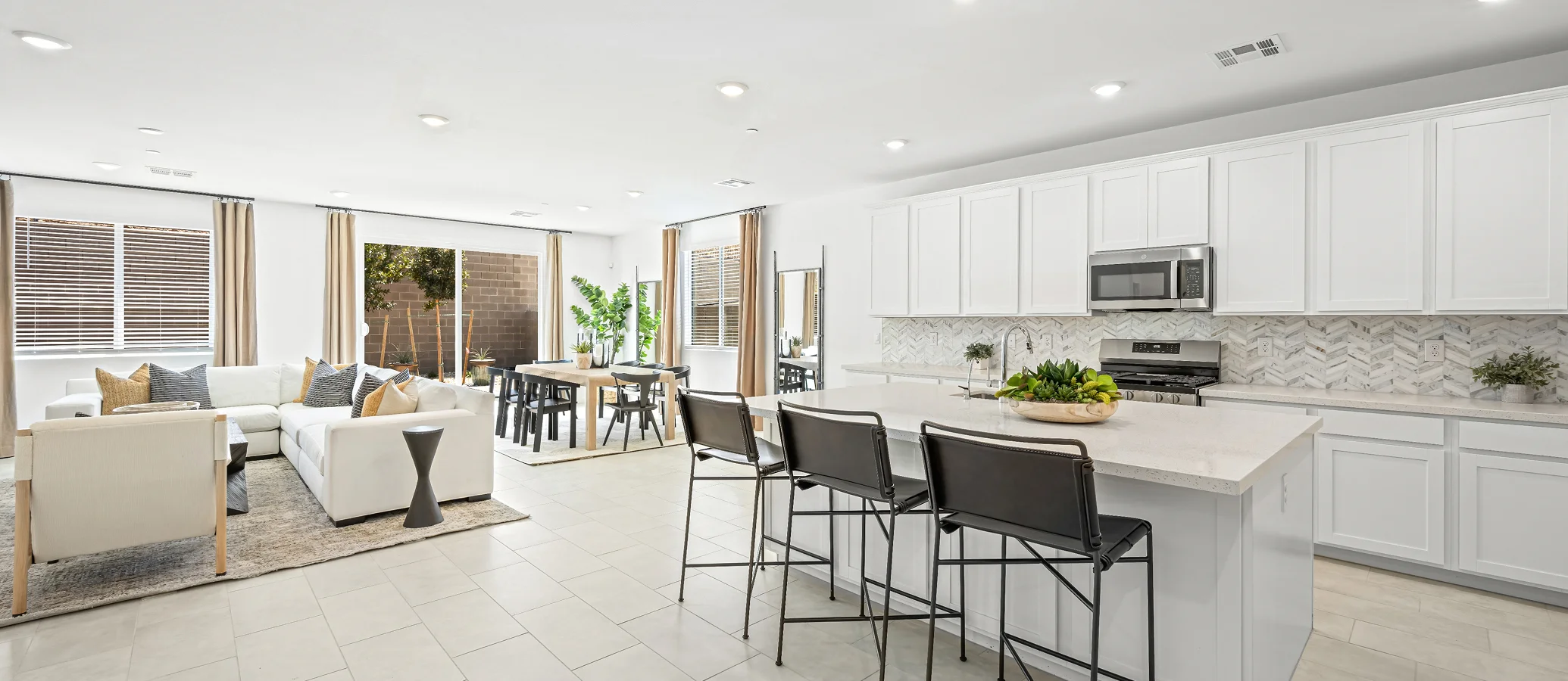 2469 Pioneer Kitchen 1of6 F1